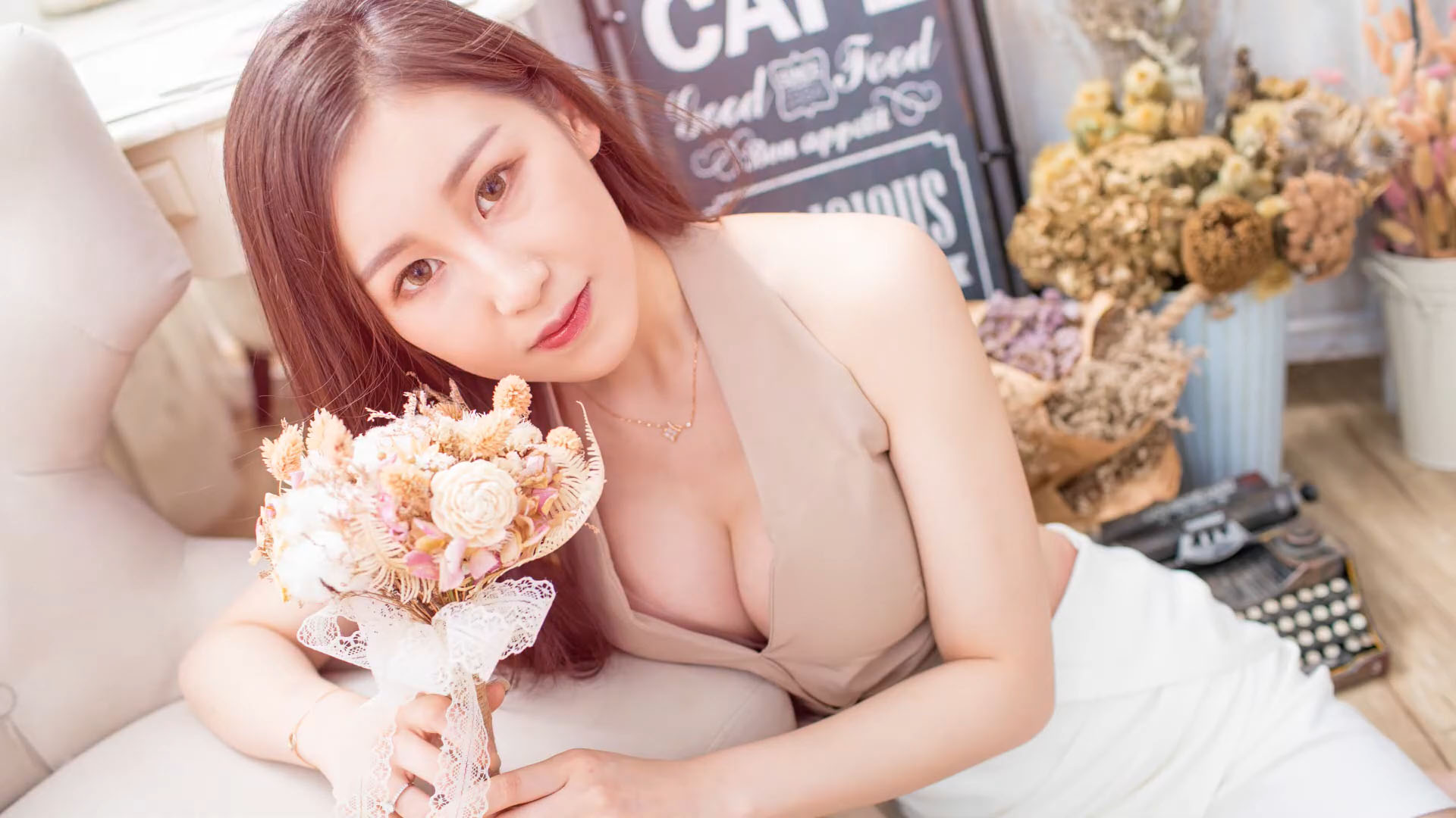 Sandy魔滴隆乳